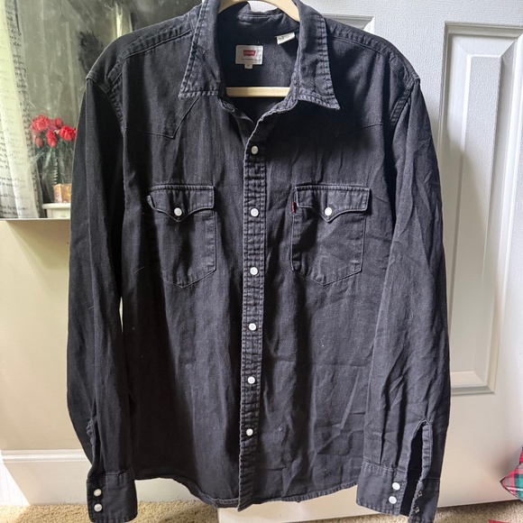 Levi’s Black Snap Shirt size XL - Picture 7 of 7